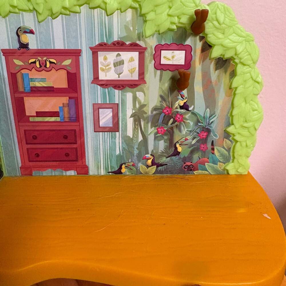 Disney Encanto Antonio's Tree House Playset - Picture 6 of 8
